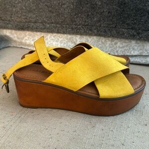 Mustard yellow wedges